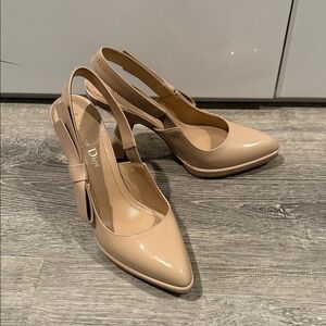 Christian Dior Patent Leather Bow Accents Slingback Pumps size 37 like new